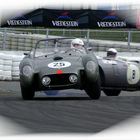 Ferrari 250 TR von 1958 im Kampf gegen HWM Jaguar von 1953