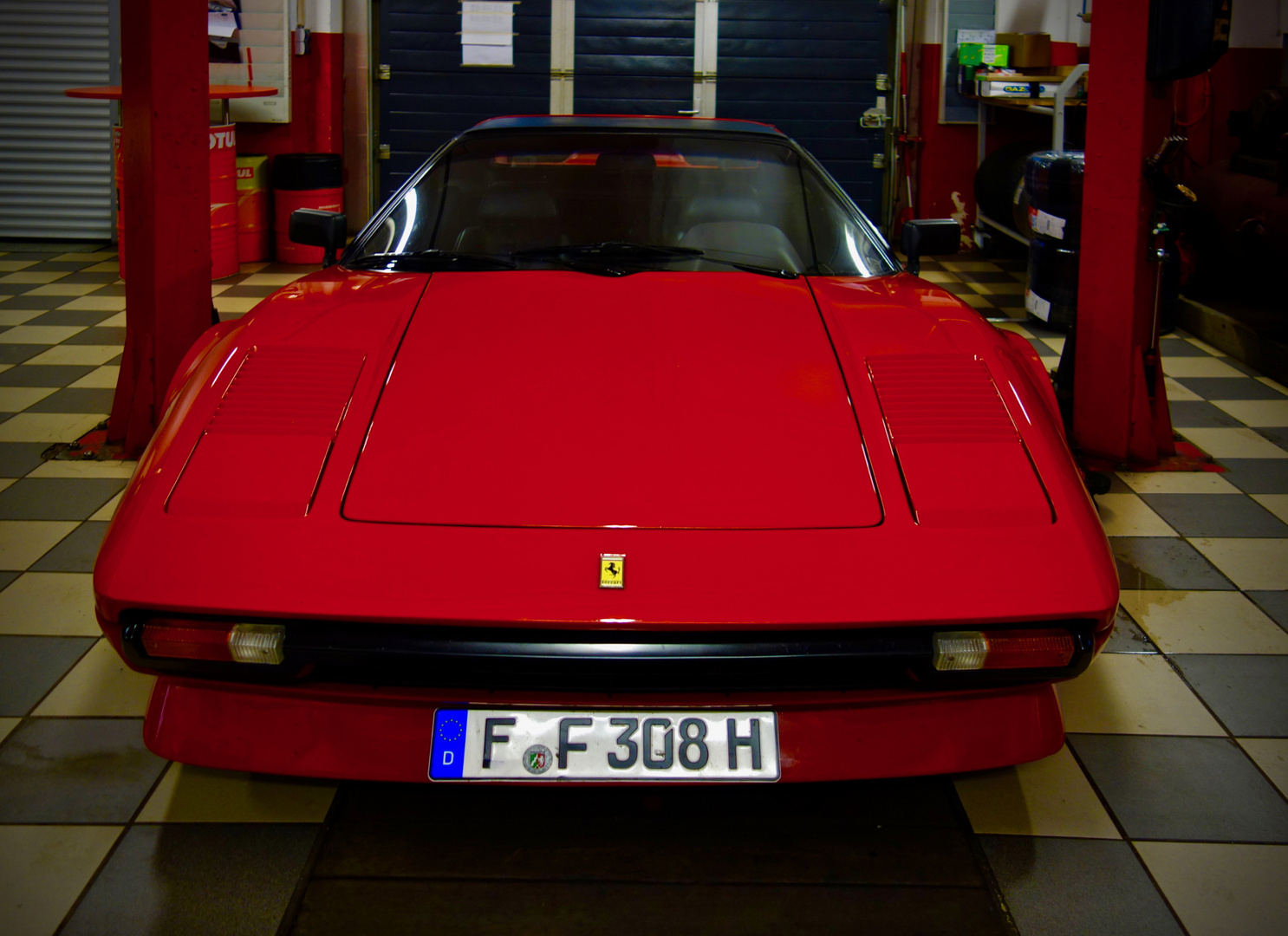 Ferrari 308 GTS..