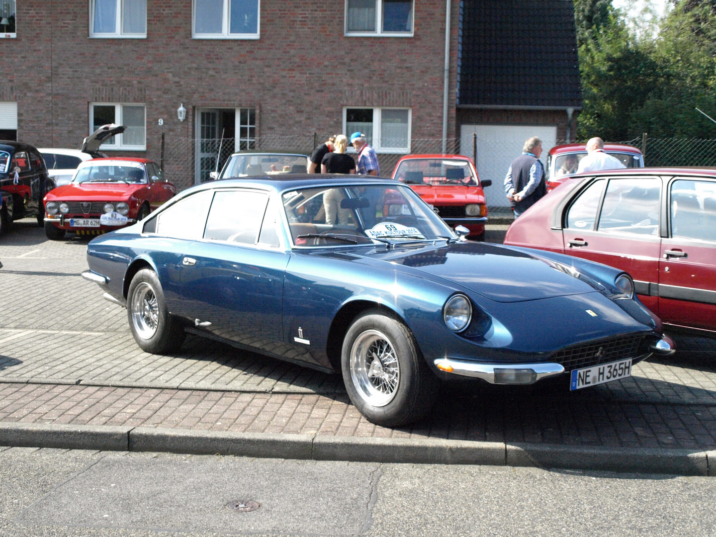 «{ Ferrari 365 GT 2+2 }»