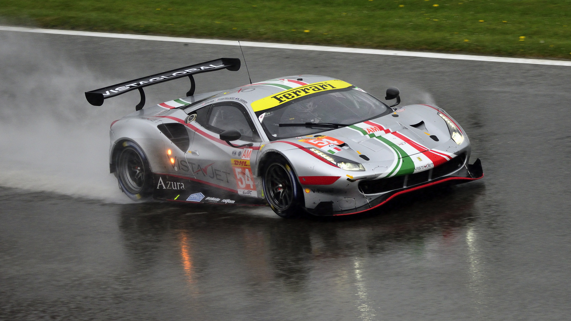 Ferrari 488 GTE EVO im Regen