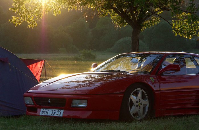 Ferrari-Camping