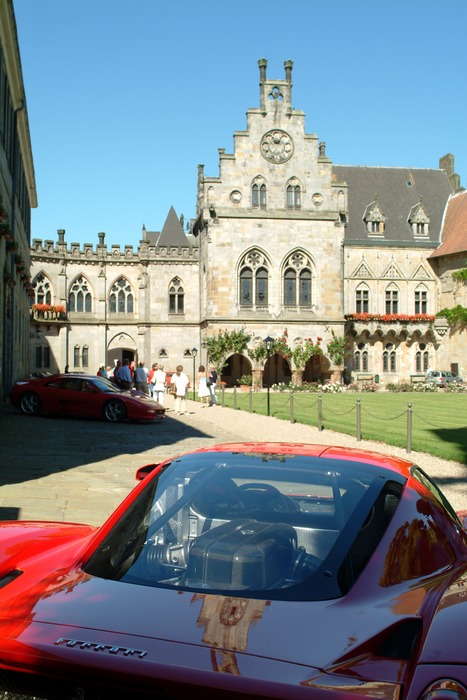 Ferraris zu Gast in der Burg Bentheim