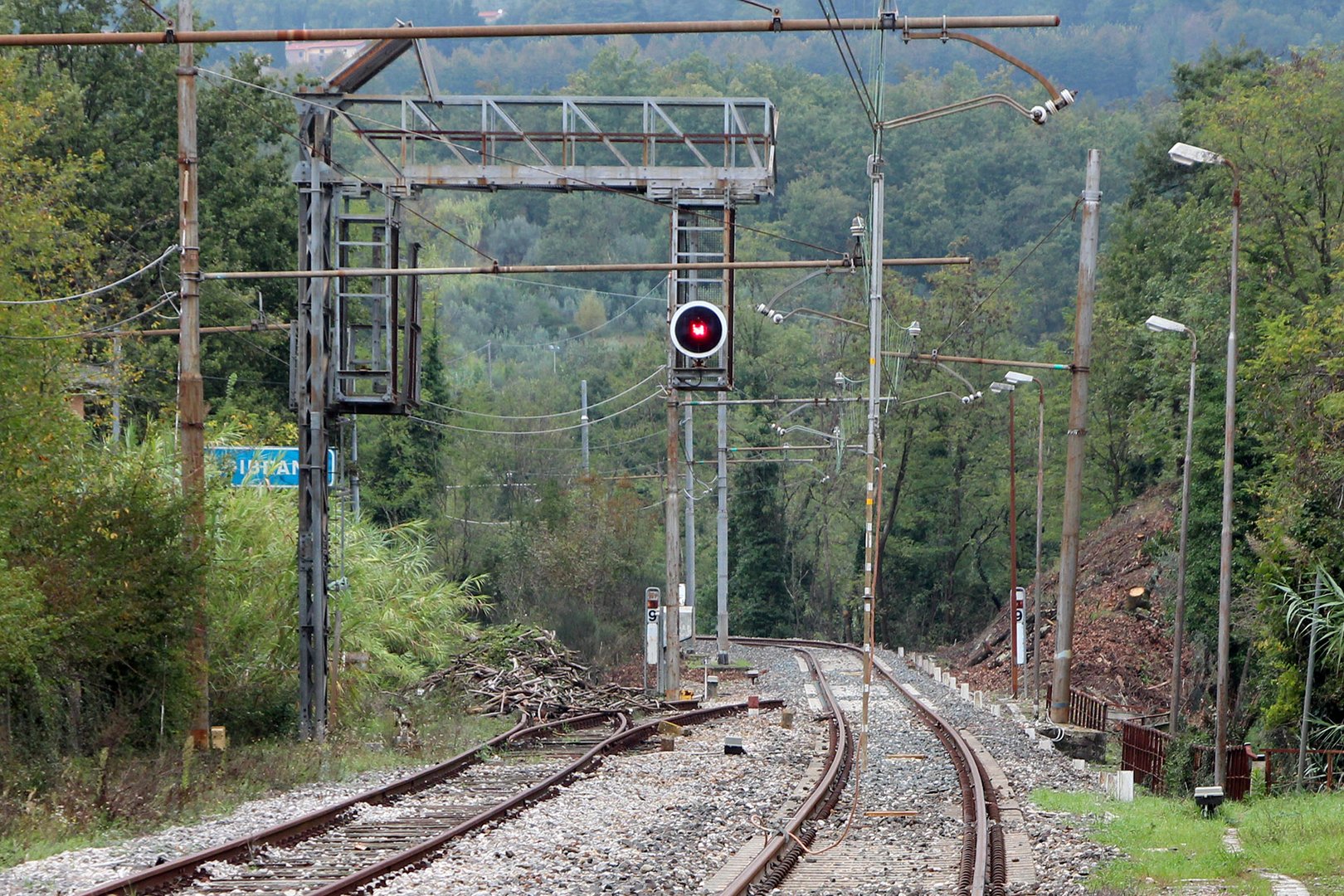 Ferrovia Porrettana. Stazione di Valdibrana altro scambio rimosso.