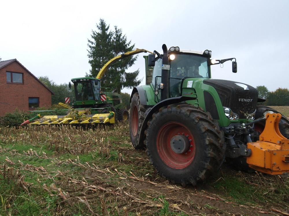 Fertig!!! Fendt 927 Vario Profi in der Maisernte.