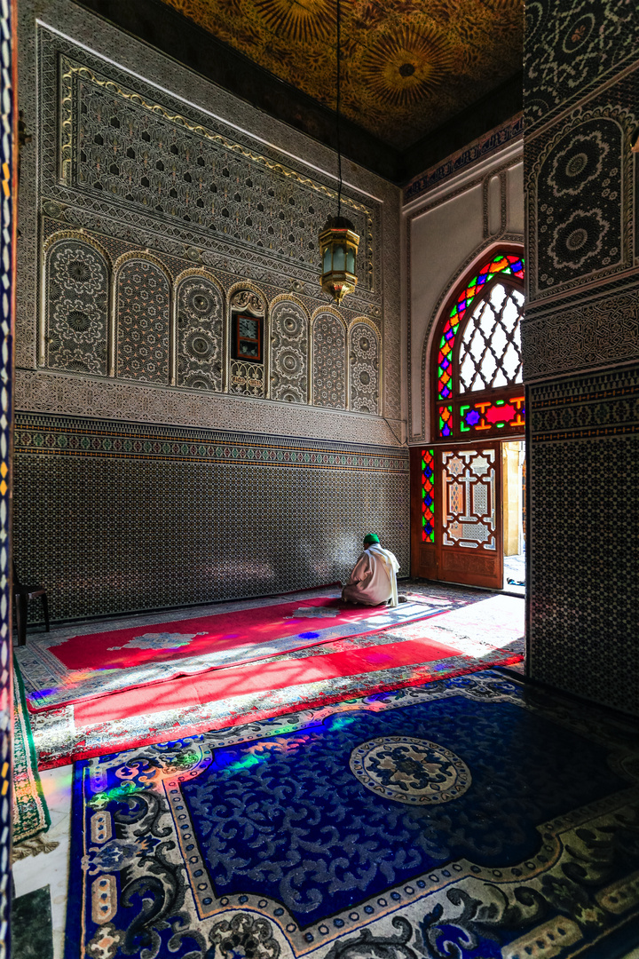 Fes  - Konzentration und Ruhe in der Moschee