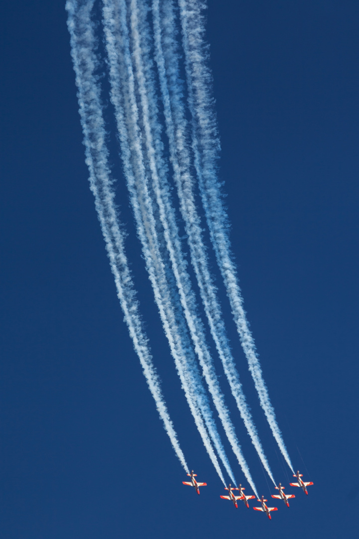 Festa al Cel Barcelona / Mataró Patrulla Águila - anflug