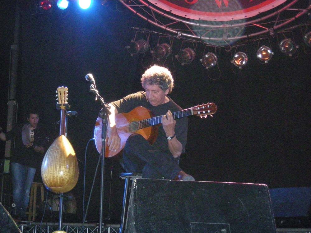 Feste di piazza, musica e danze.