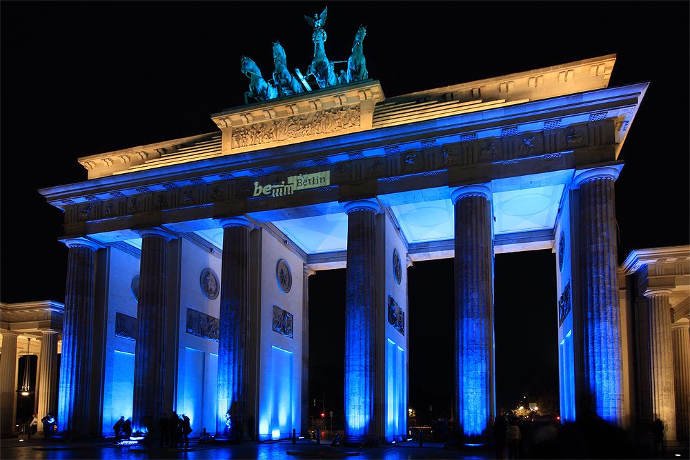 Festival Of Lights Berlin 2010 - Das Brandenburger Tor (deep blue ...)