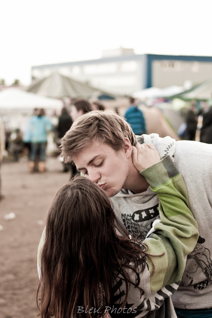 festival romance