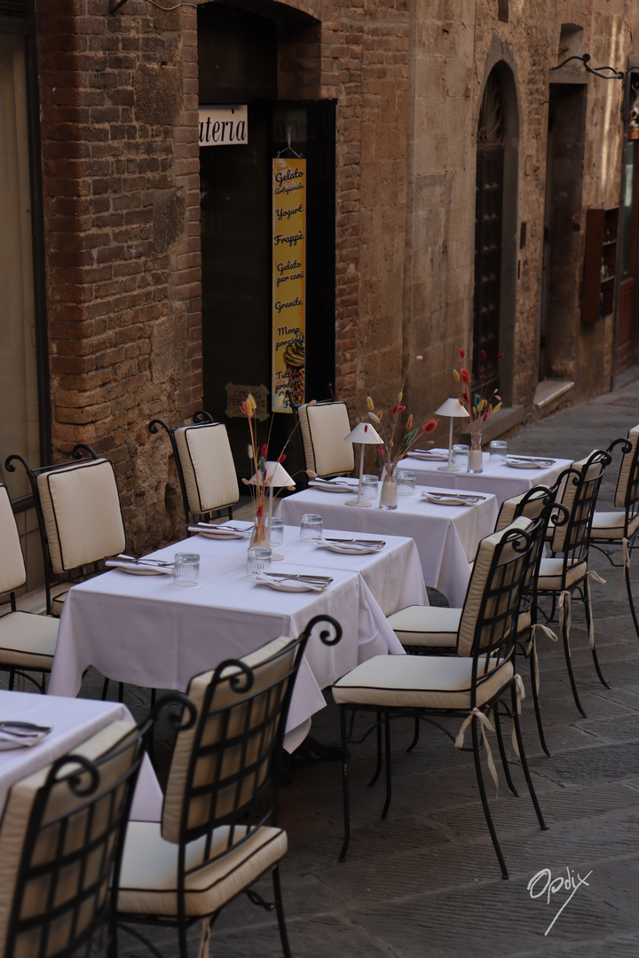 ...festlich eingedeckt - San Gimignano