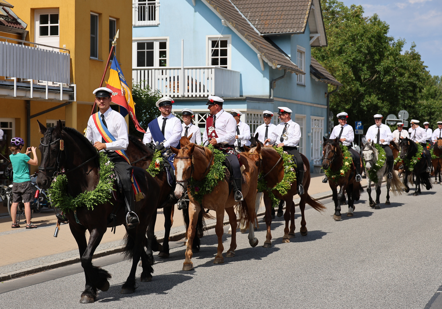 Festumzug durch Ahrenshoop