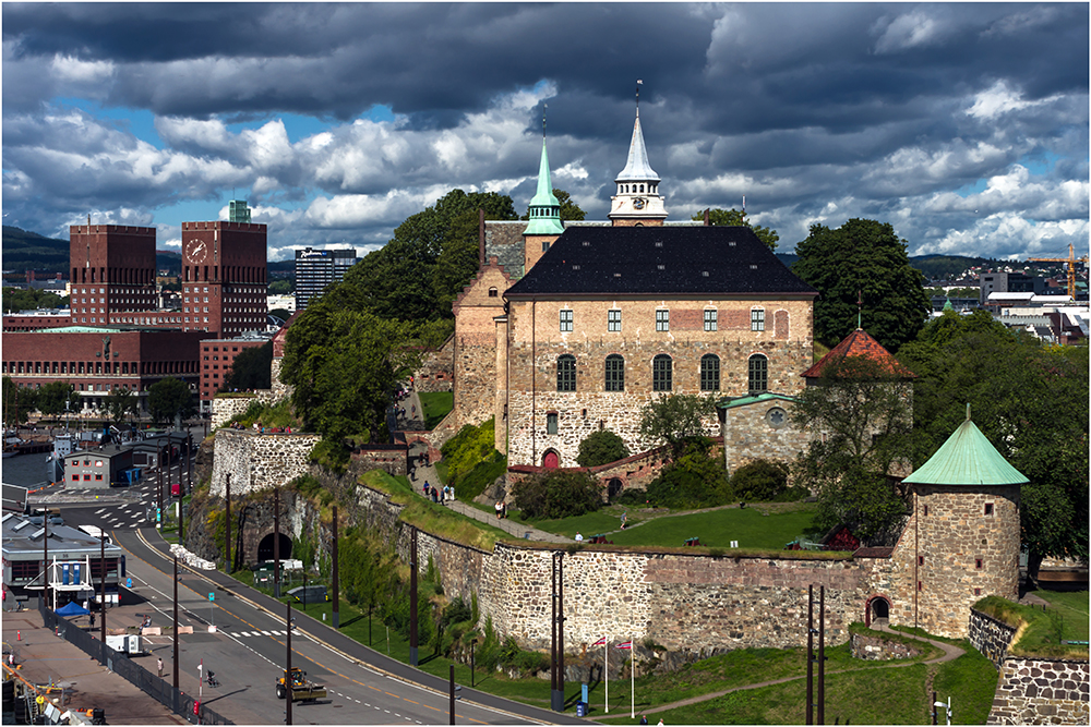 Festung Akershus und Rathaus, Oslo ...