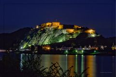 Festung bei Nacht