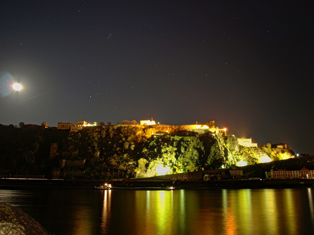 Festung Ehrenbreitstein bei Nacht