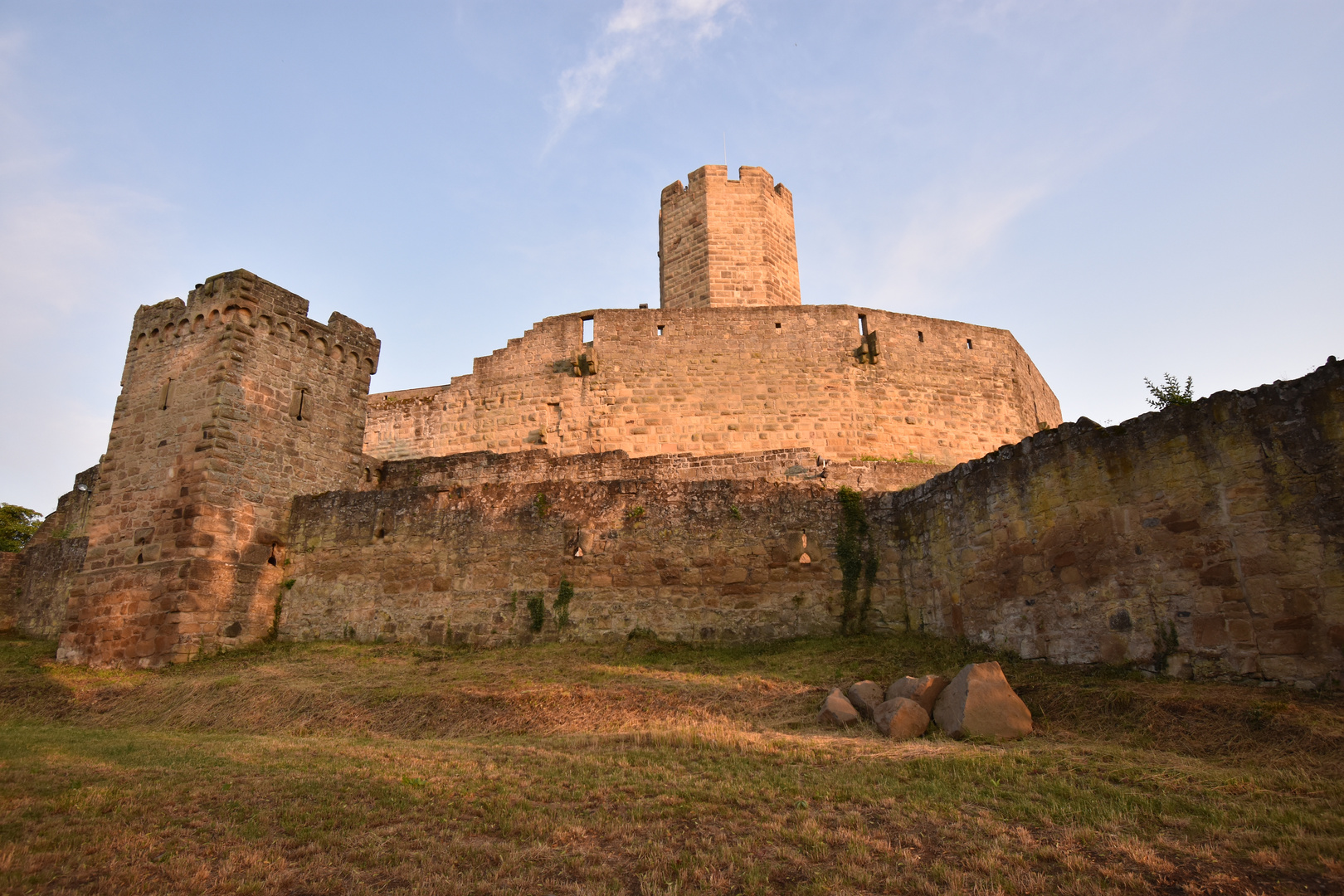 Festung hinter dicken Mauern