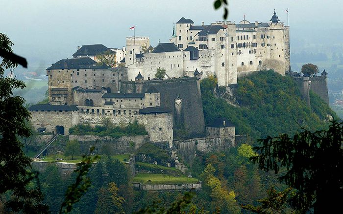 Festung Hohensalzburg im Herbst