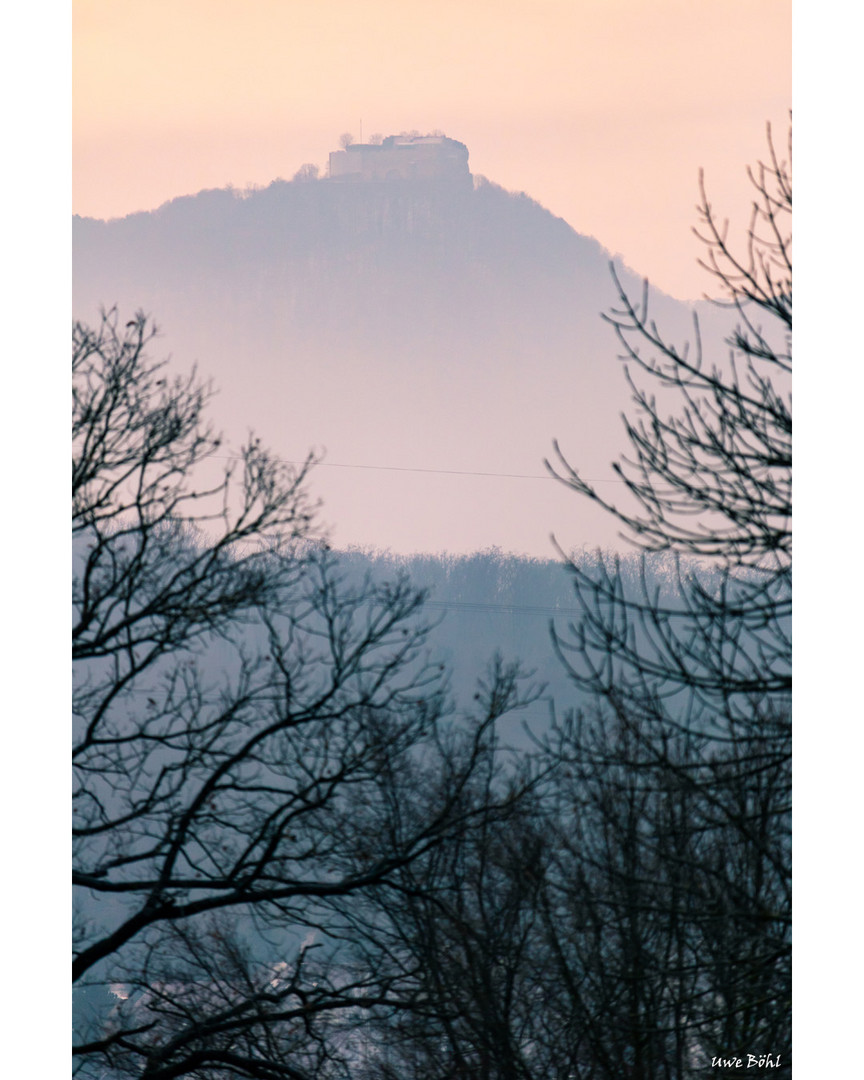 Festung im Morgennebel