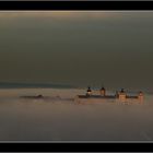Festung im Nebelmeer