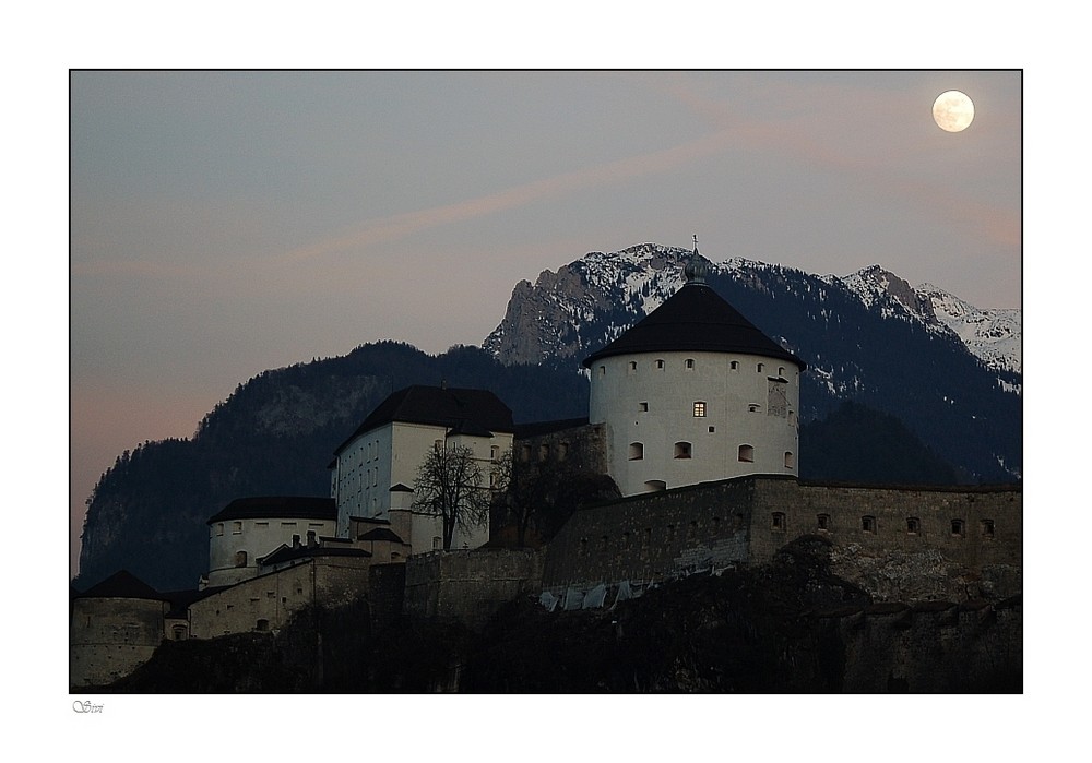 Festung Kufstein am Abend