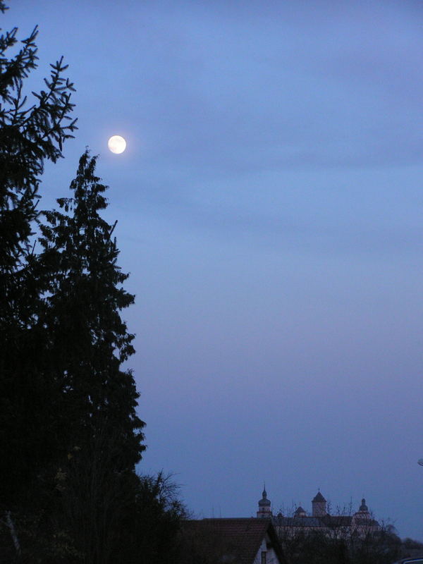 Festung Marienberg bei Vollmond