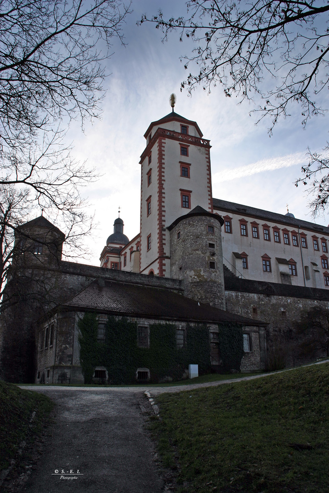 " Festung Marienberg und Stadtblick aus der Burgperspektive Würzburg "