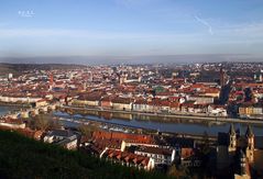 " Festung Marienberg und Stadtblicke aus der Burgperspektive Würzburg "