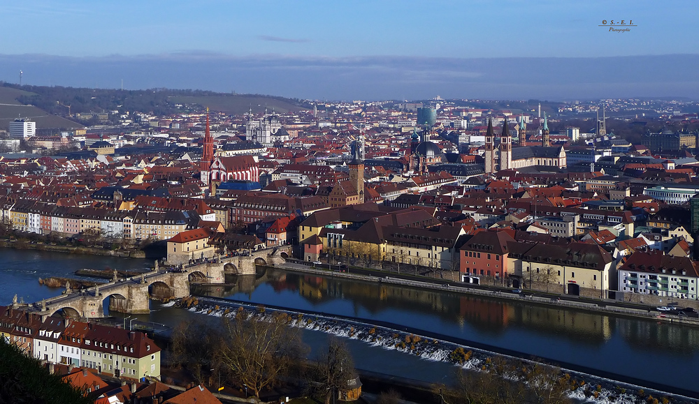 " Festung Marienberg und Stadtblicke aus der Burgperspektive Würzburg "