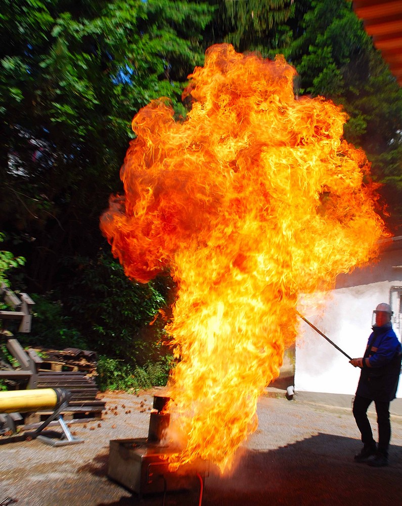 Fettexplosion! Foto & Bild reportage dokumentation, im einsatz, feuerwehr