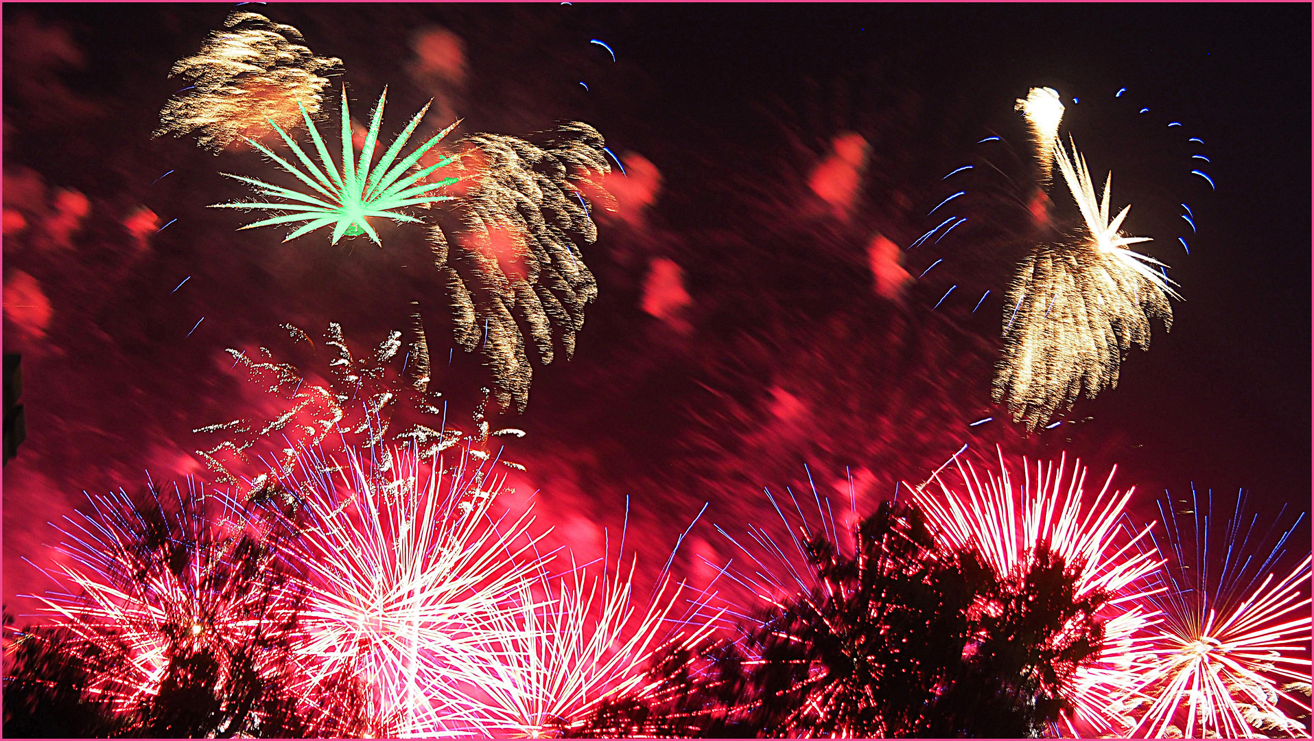 Feu d'artifice aux couleurs oubliées du vendredi