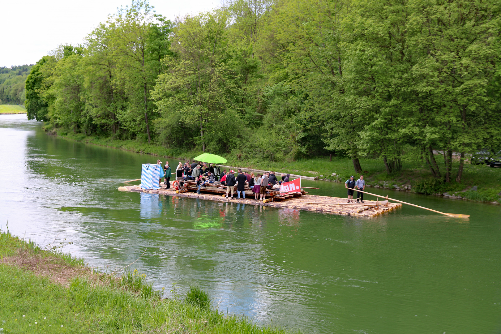 Feuchtfröhliche Flossfahrt