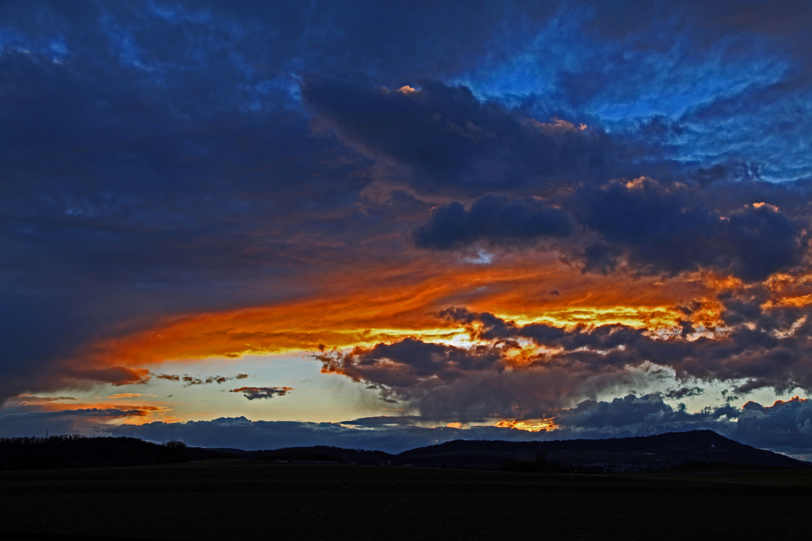 Feuer in den Wolken