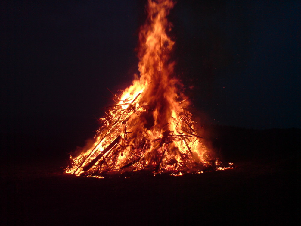 Feuer in der Nacht