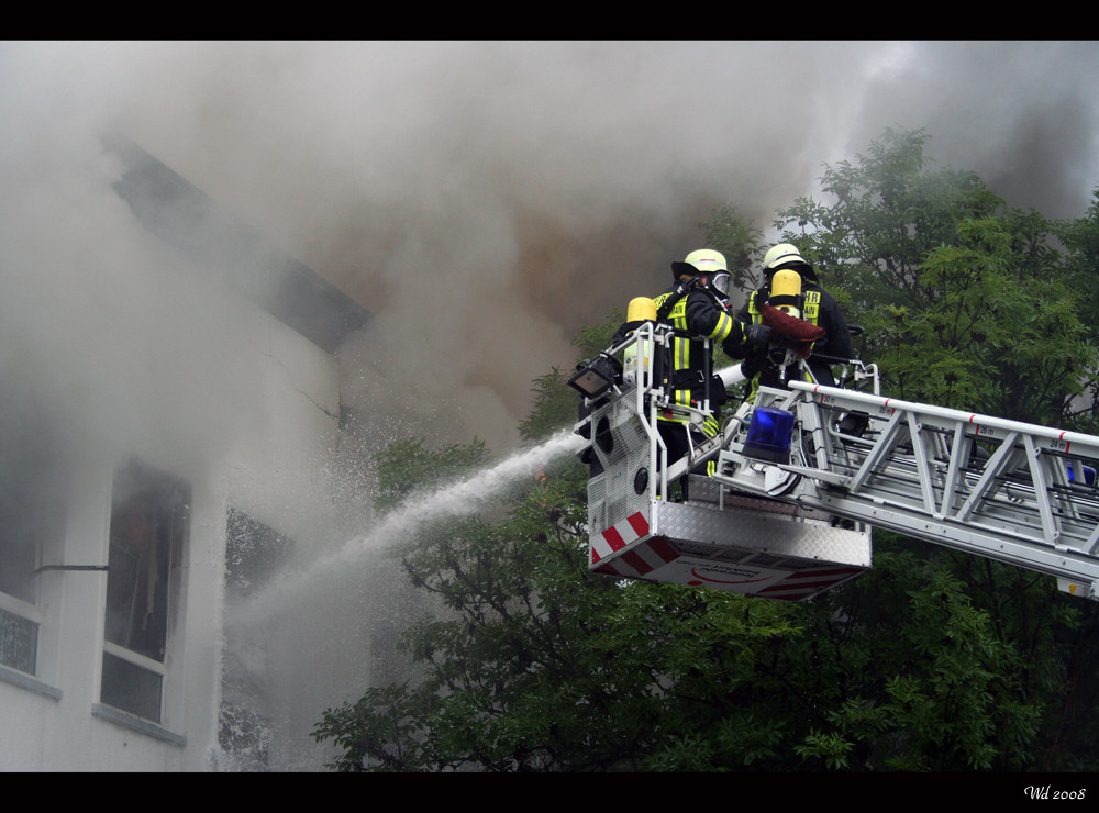 Feuer in Lagerhalle #4