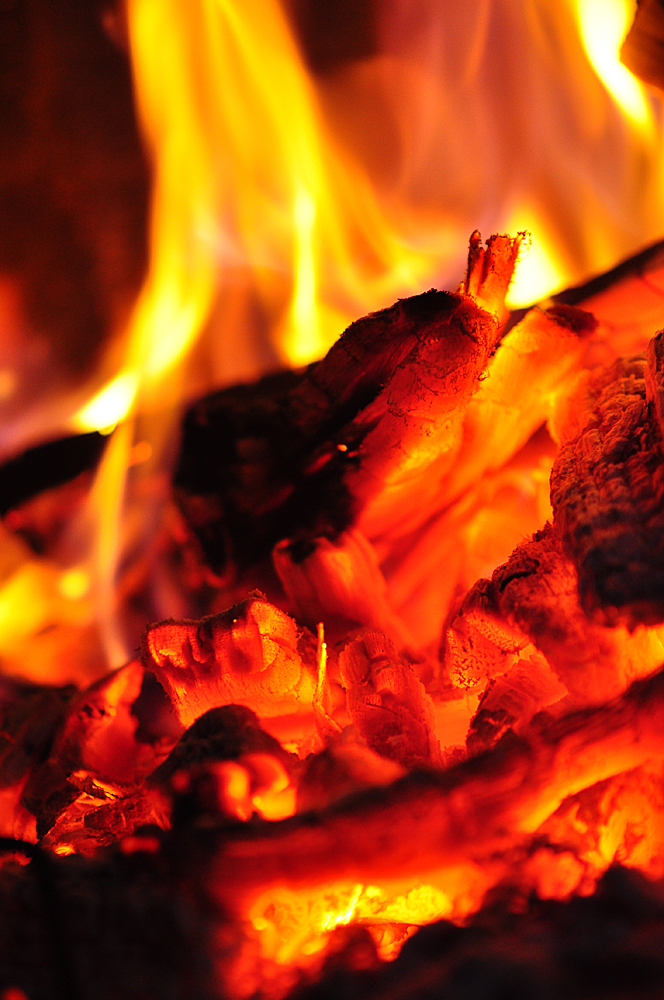 Feuer So Schon Kann Grillen Sein Foto Bild Fotokunst Licht Und Feuer Spezial Bilder Auf Fotocommunity