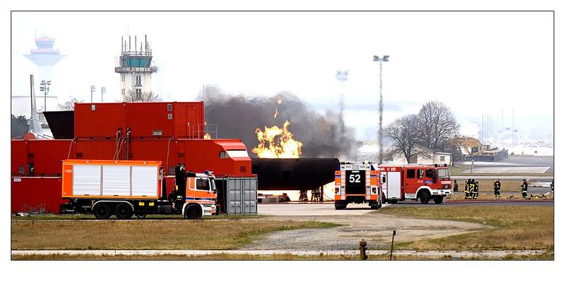 FEUERALARM am Flughafen