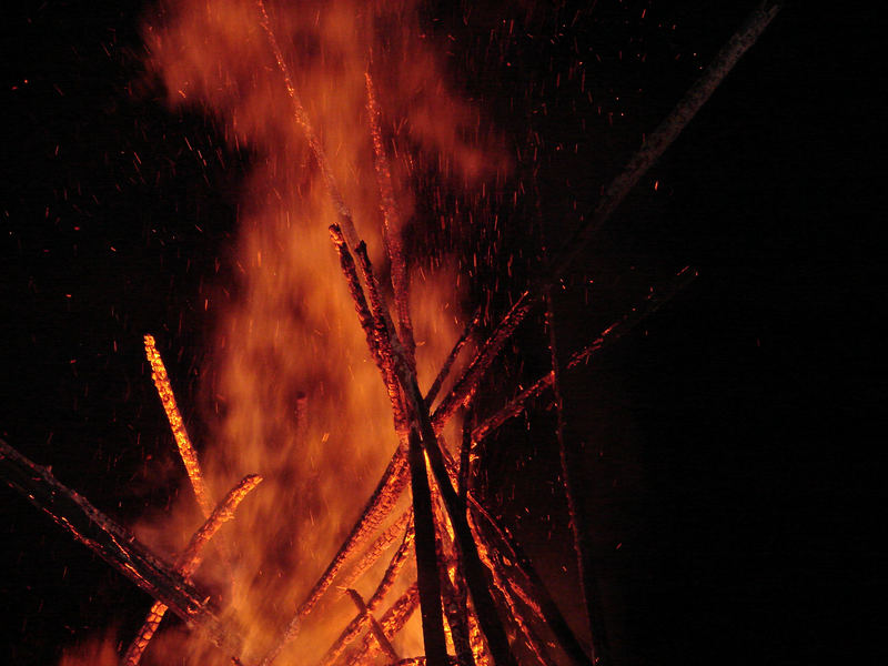 -- Feuerbrunst -- Sonnenwendfeuer 16.06.2006