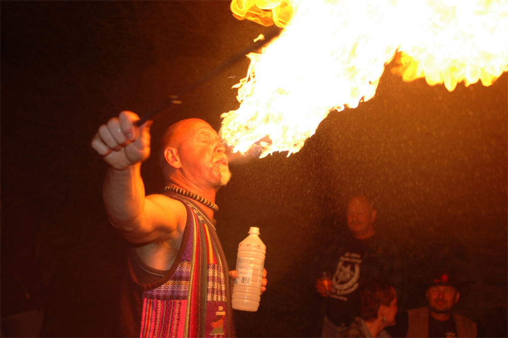 Feuerdämon von Hans-Werner Rach