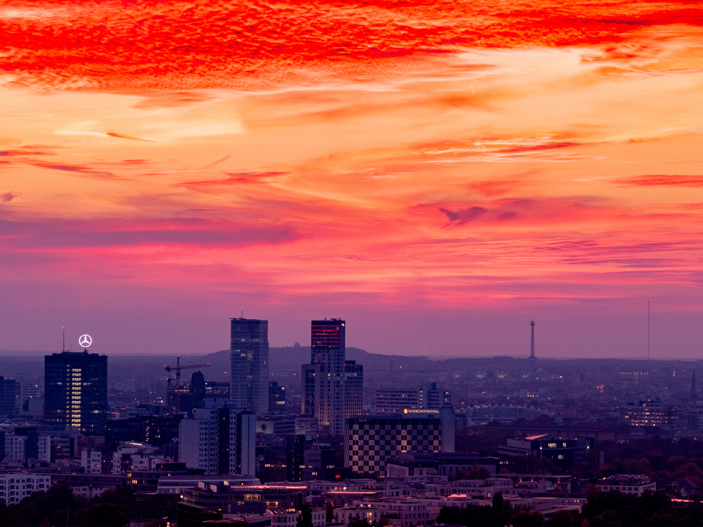 Feuerhimmel über Berlin