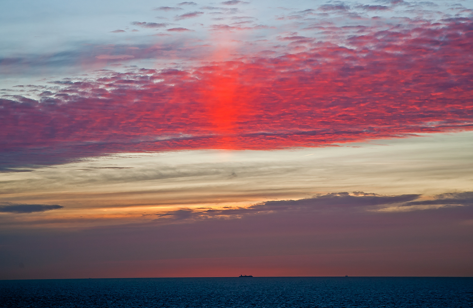 Feuerhimmel über der Nordsee