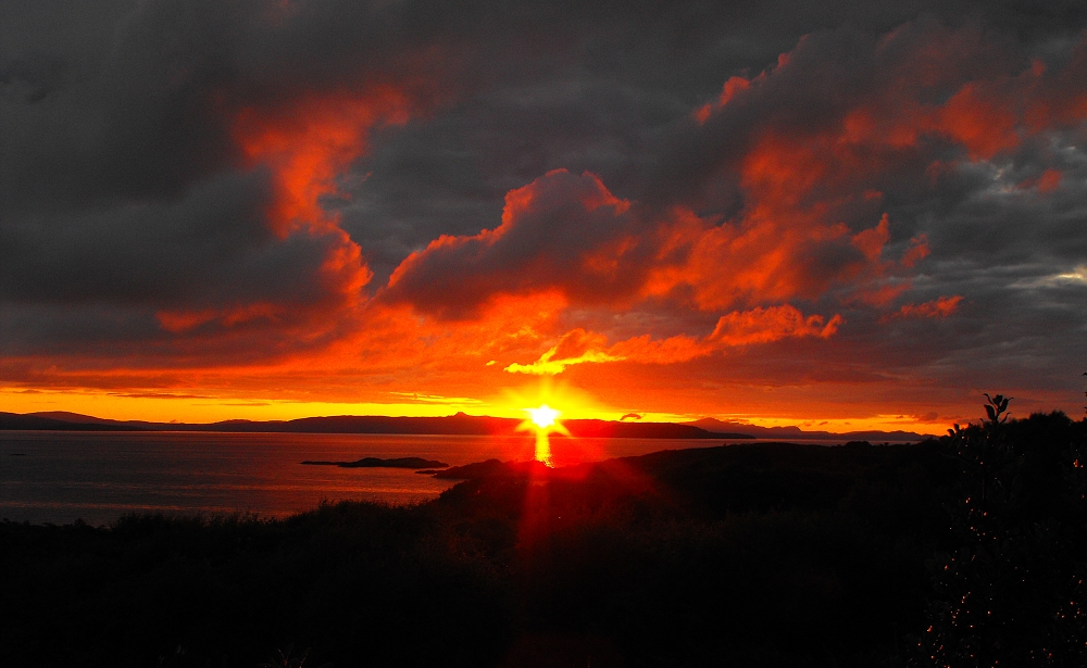 Feuerhimmel über SKYE