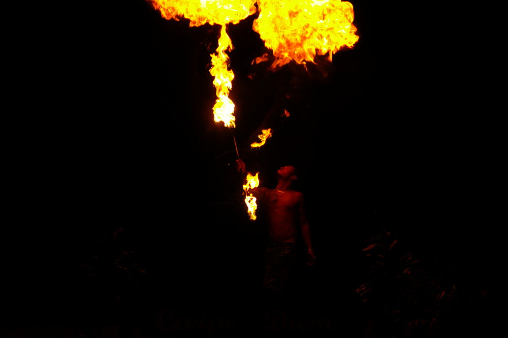 Feuerjongleure auf PhiPhiIsland "Carpe Diem"