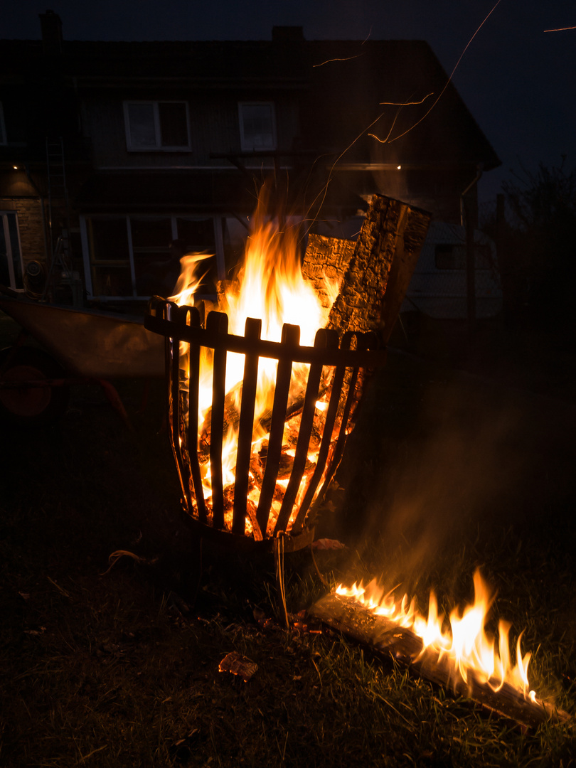 Feuerkorb mit Verlust