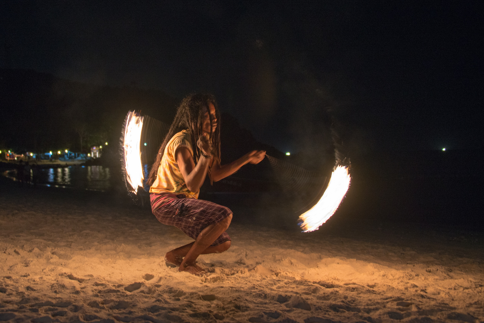 Feuerkünstler auf Koh Lipe, Thailand