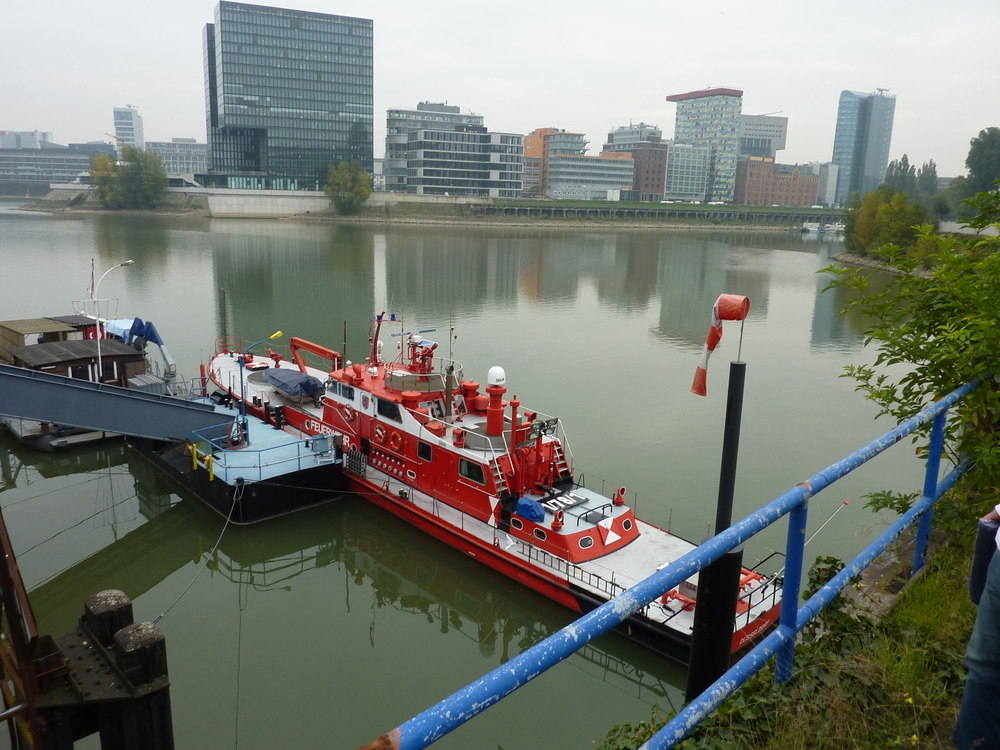 Feuerlöschboot von Düsseldorf