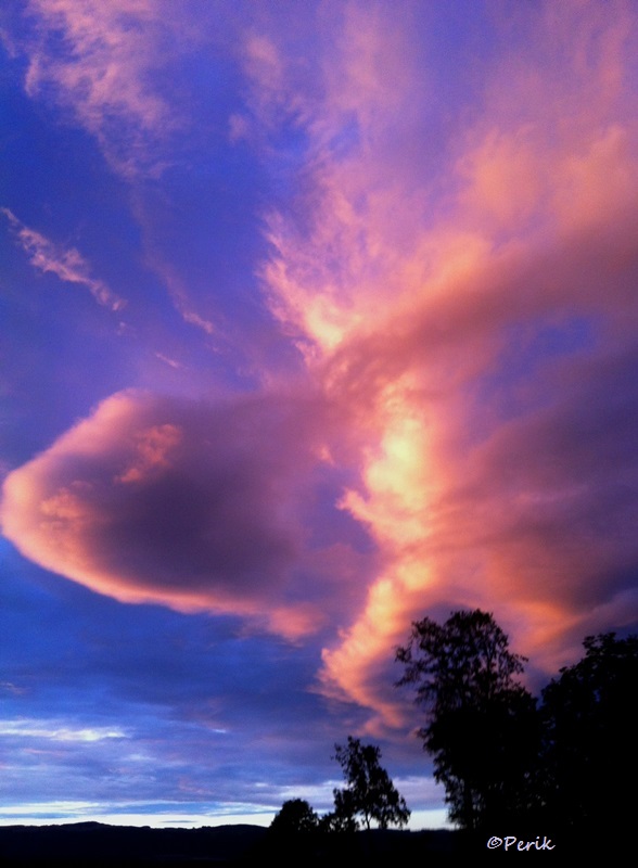 Feuerrakete am Himmel