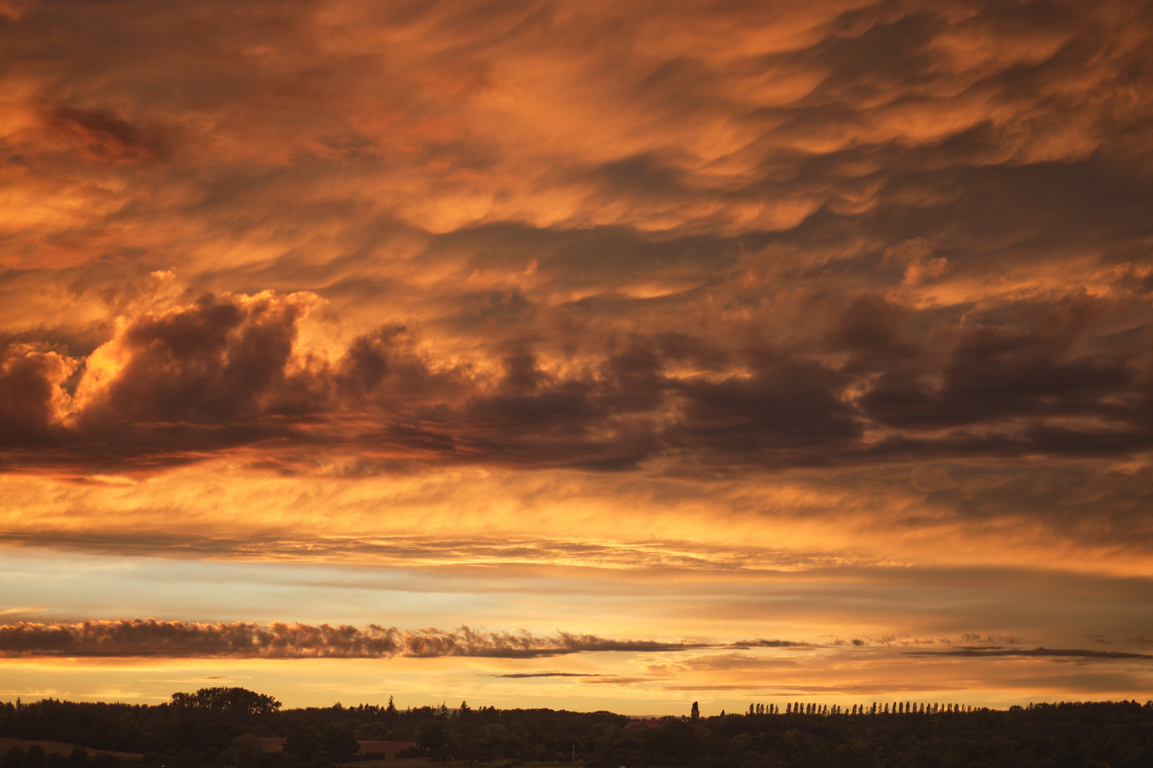 Feuerrote Wolken