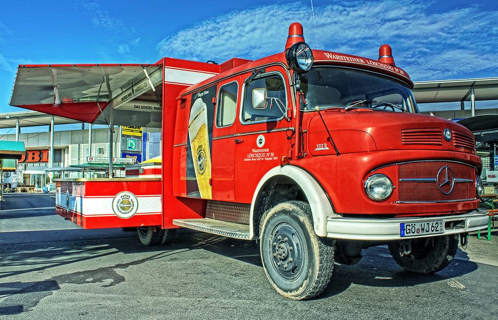 Feuerrotes Trinkmobil