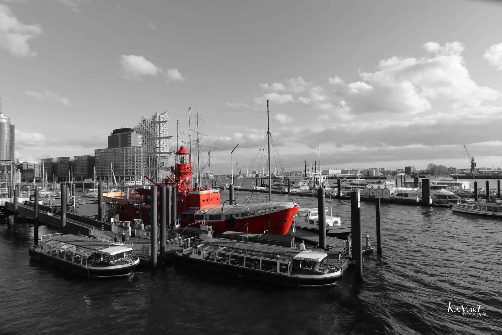 Feuerschiff 1 HafenCity mit Wasserzeichen