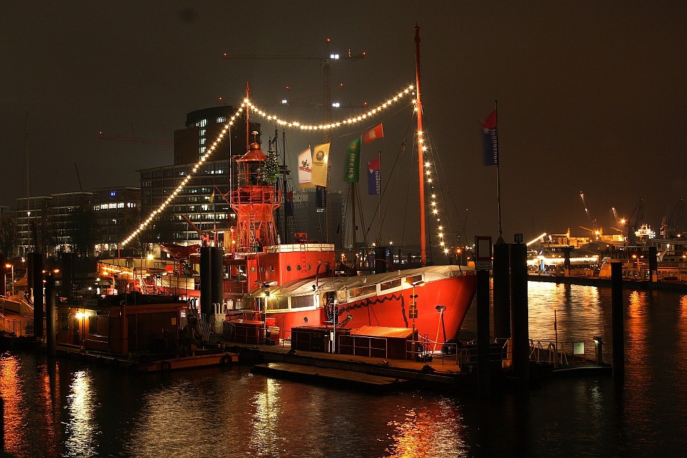 Feuerschiff bei Nacht