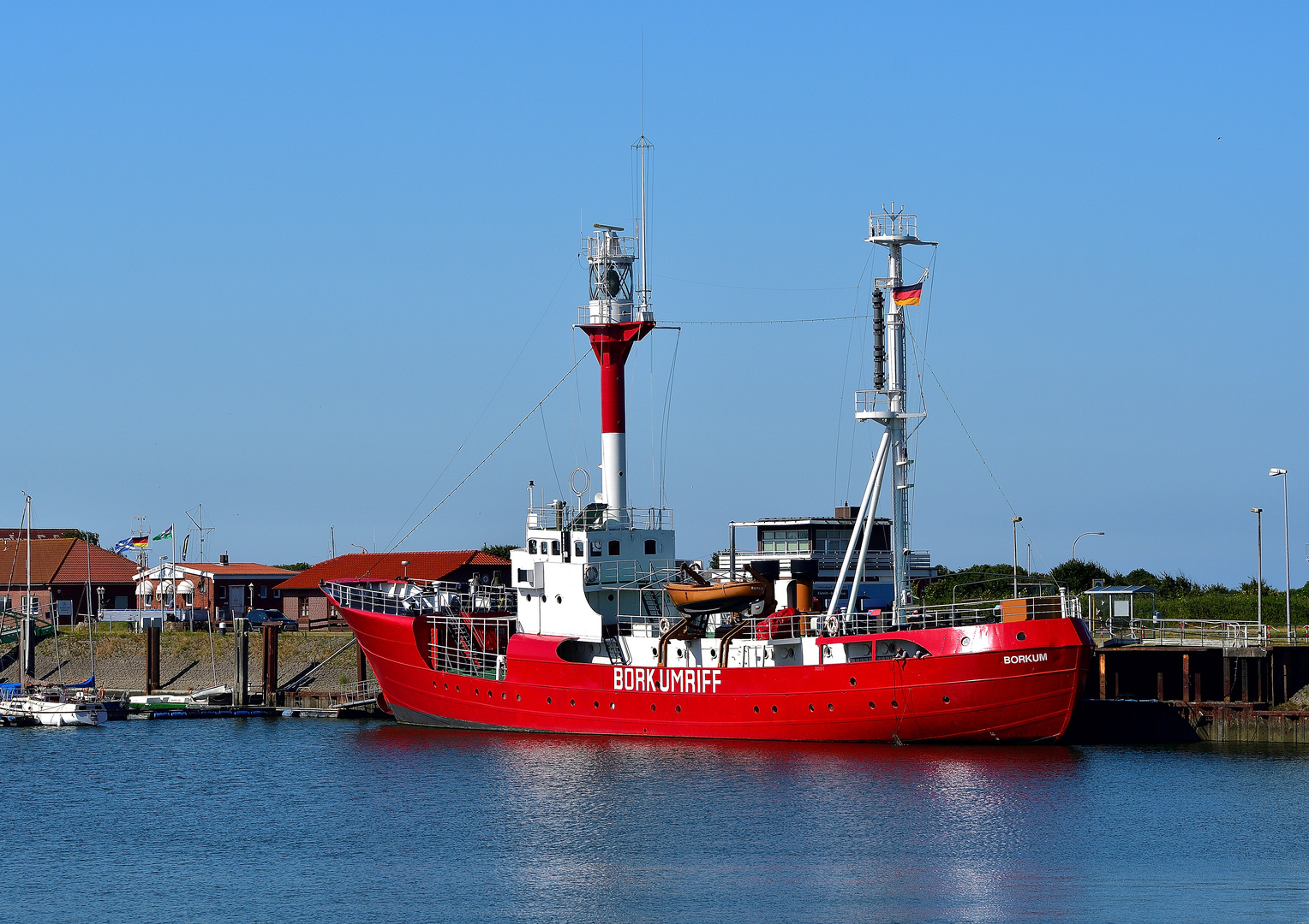 Feuerschiff Borkumriff im Schutzhafen Borkum